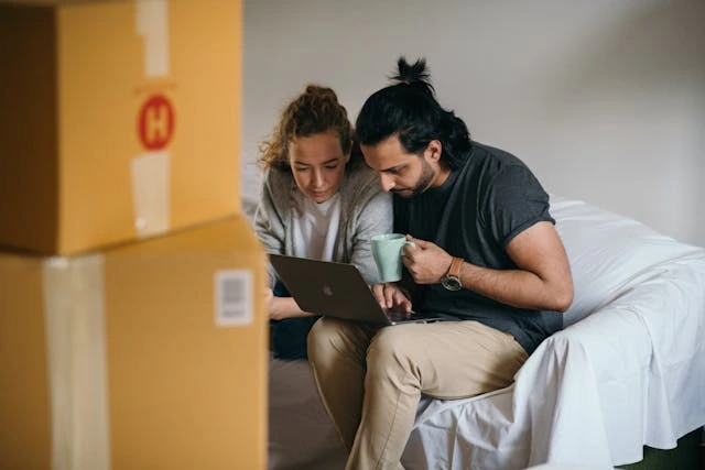 Why Homes Sit On The Market And How To Keep Yours Moving